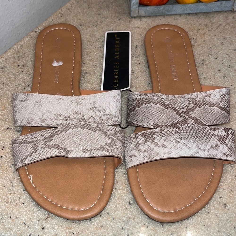 Charles Albert brand size 7/8 slip on sandals- NWT